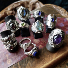 groupe bagues pierres