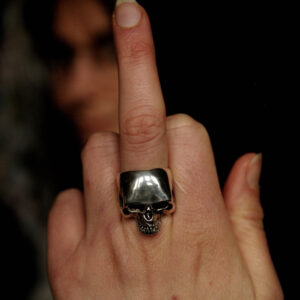 Grosse bague tête de mort - large skull ring LSR