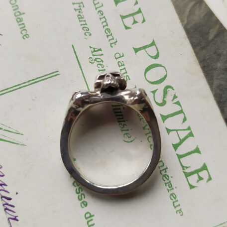 Petite bague skull and crossbones JRSR