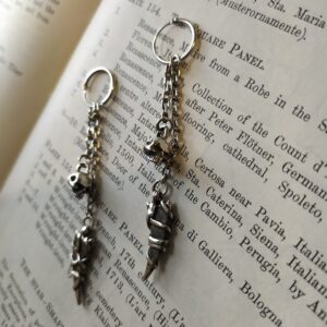 boucle d'oreille Lacet et crâne