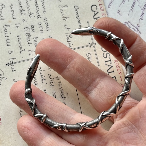 bracelet lacet